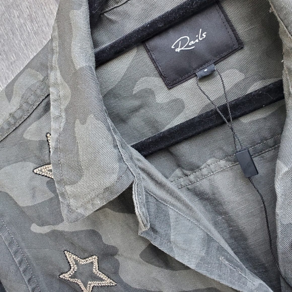 Rails Camo Star Raw Hem Button Front Top - Picture 6 of 10